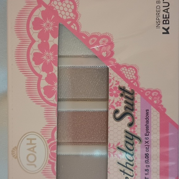 New! Joah Eyeshadow Set - Picture 7 of 7